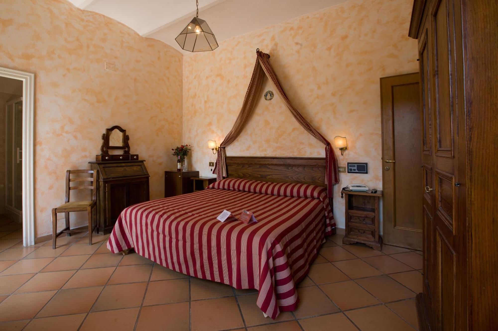Agriturismo Palazzo Bandino - Wine Cellar, On Reservation Restaurant And Spa キアンチャーノ・テルメ エクステリア 写真