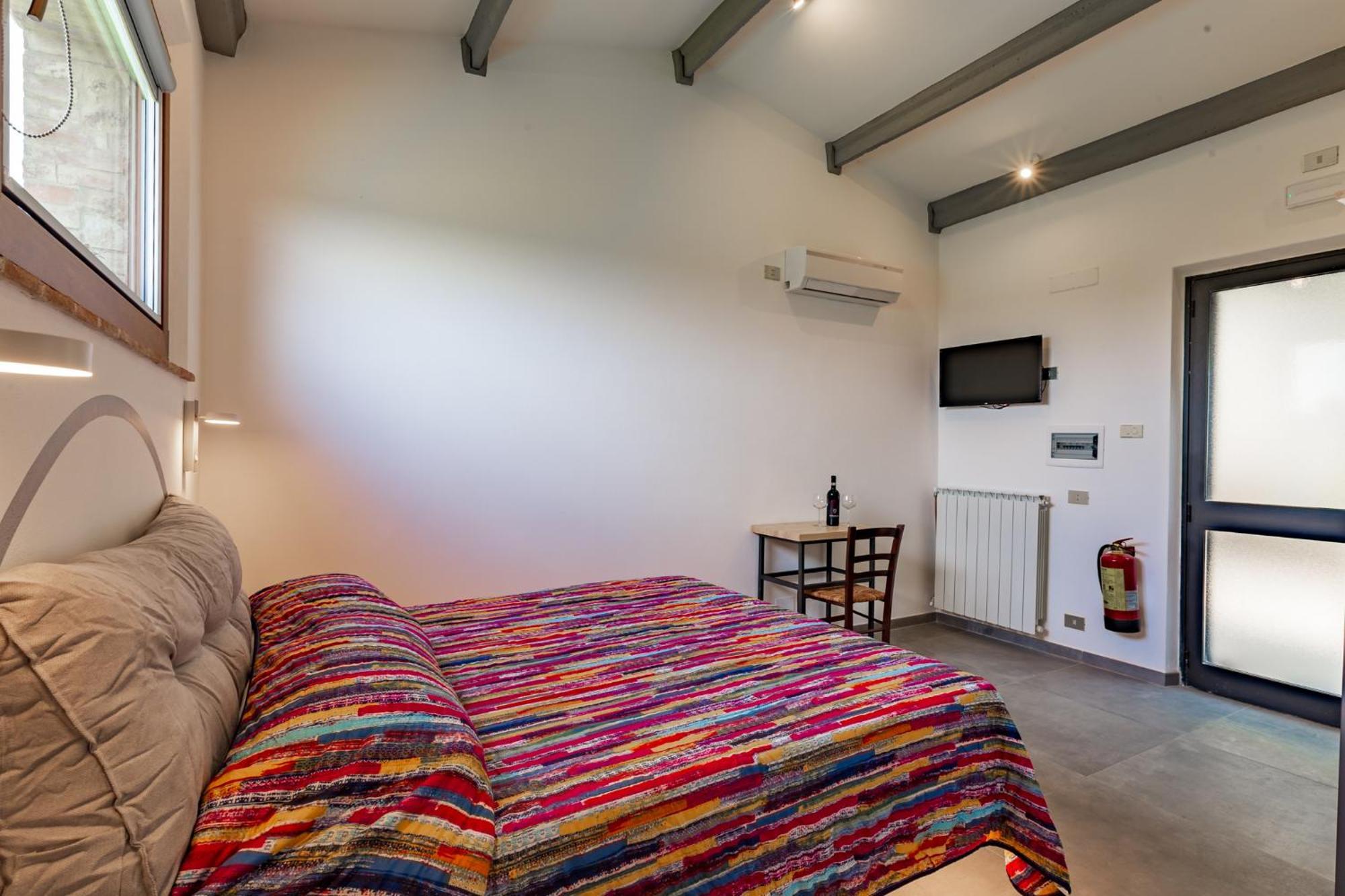 Agriturismo Palazzo Bandino - Wine Cellar, On Reservation Restaurant And Spa キアンチャーノ・テルメ エクステリア 写真